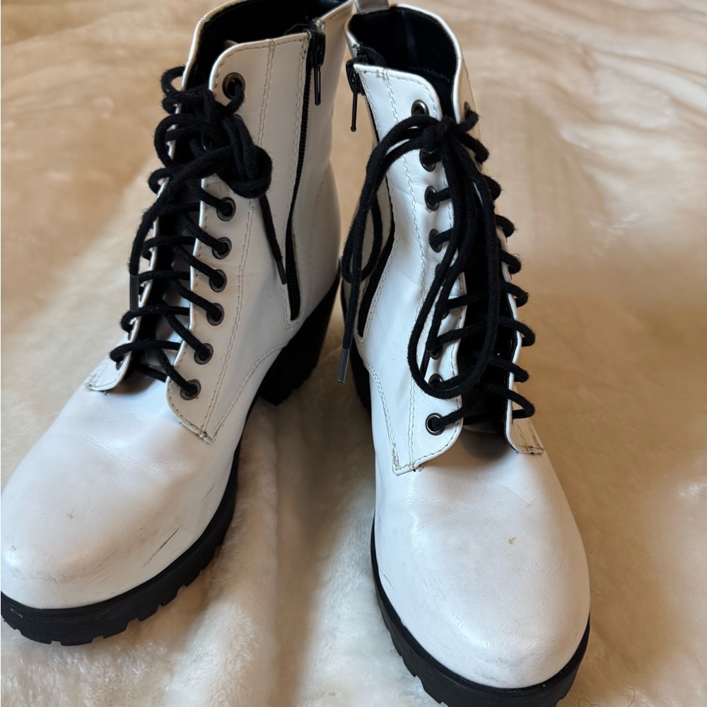 Women's White Lace-Up Ankle Boots